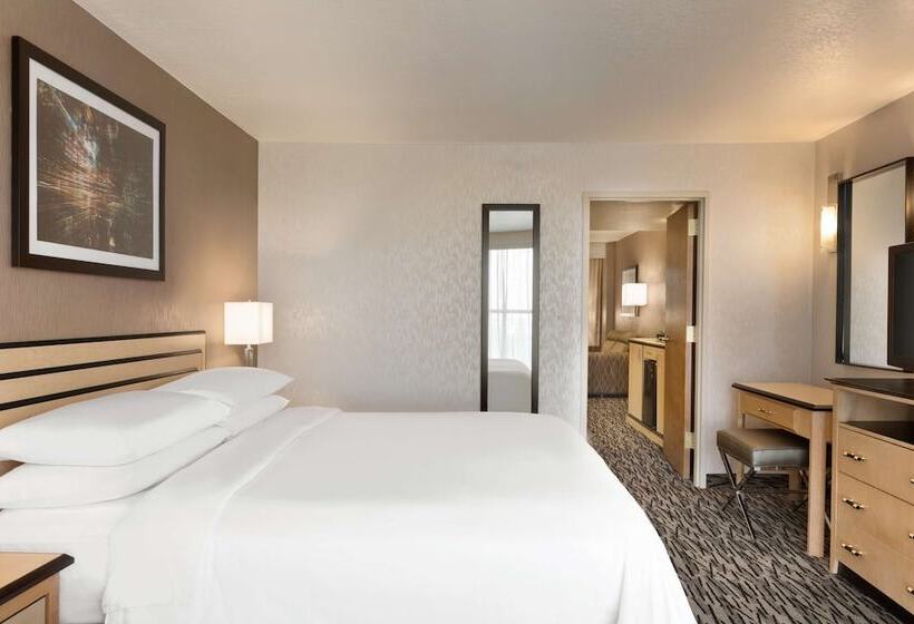 מיטת קינג בסוויטה, Embassy Suites By Hilton Convention Center Las Vegas
