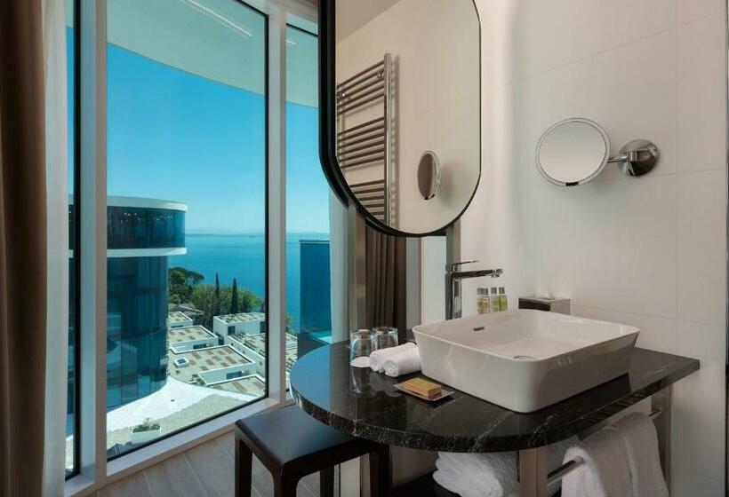 اتاق اجرایی با تخت بزرگ, Hilton Rijeka Costabella Beach Resort & Spa