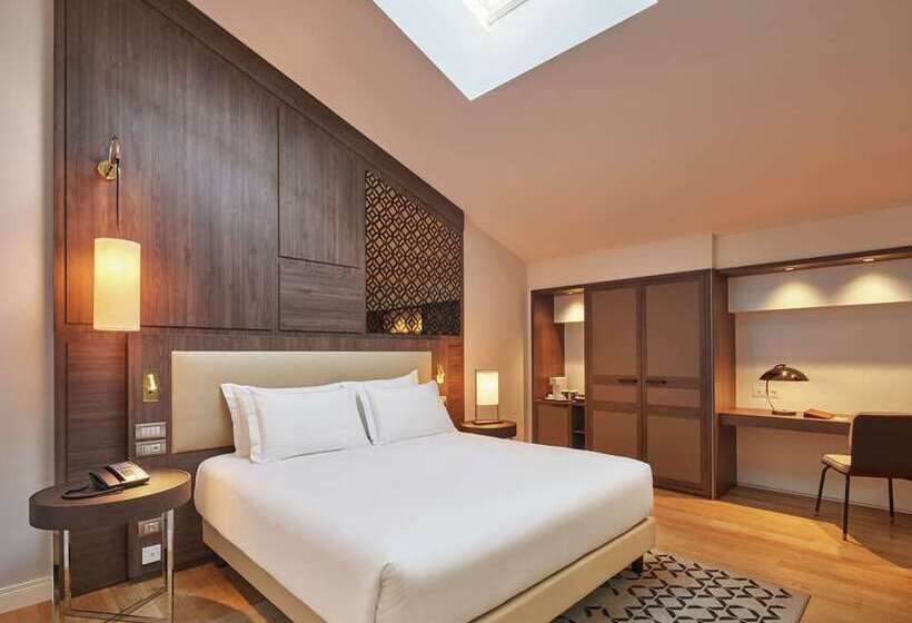 اتاق خانوادگی تودرتو, Hilton Rijeka Costabella Beach Resort & Spa