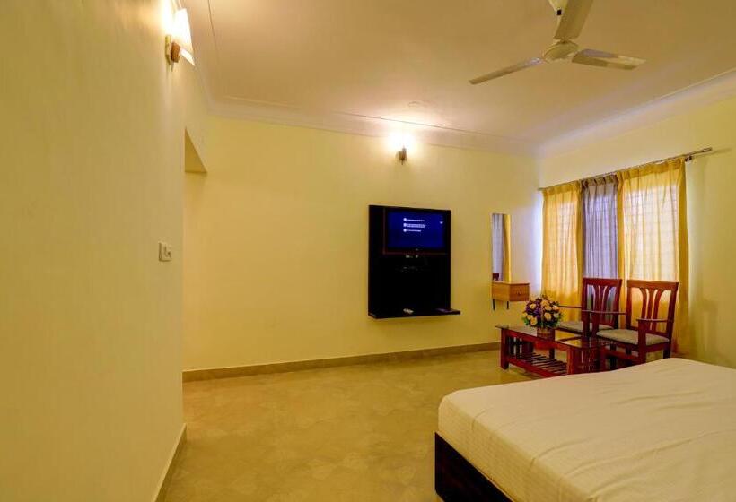 豪华房间, Ezzenza Royal Garden Brindavan Resort