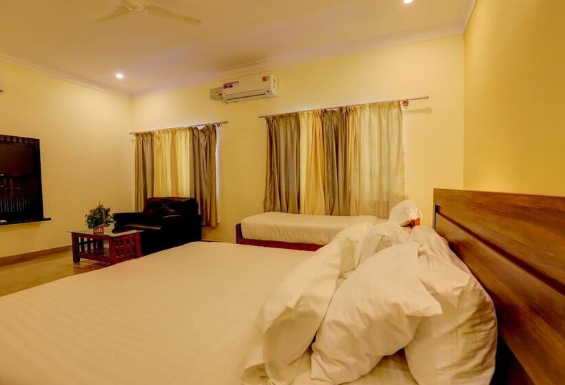 豪华房间, Ezzenza Royal Garden Brindavan Resort