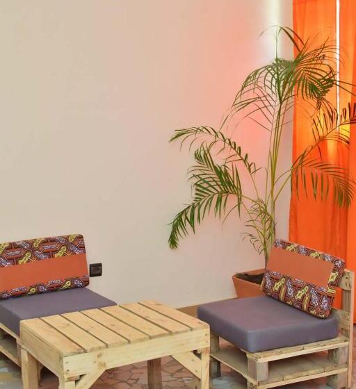 اتاق استاندارد با چشم‌انداز باغ, Akwa Guesthouse Cotonou