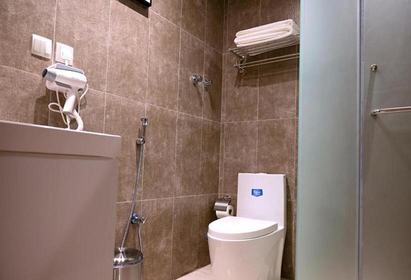 اتاق لوکس با تخت بزرگ, Sela Hotel