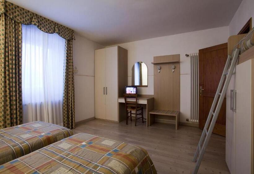 Номер Стандарт Трехместный, Locanda Locatori