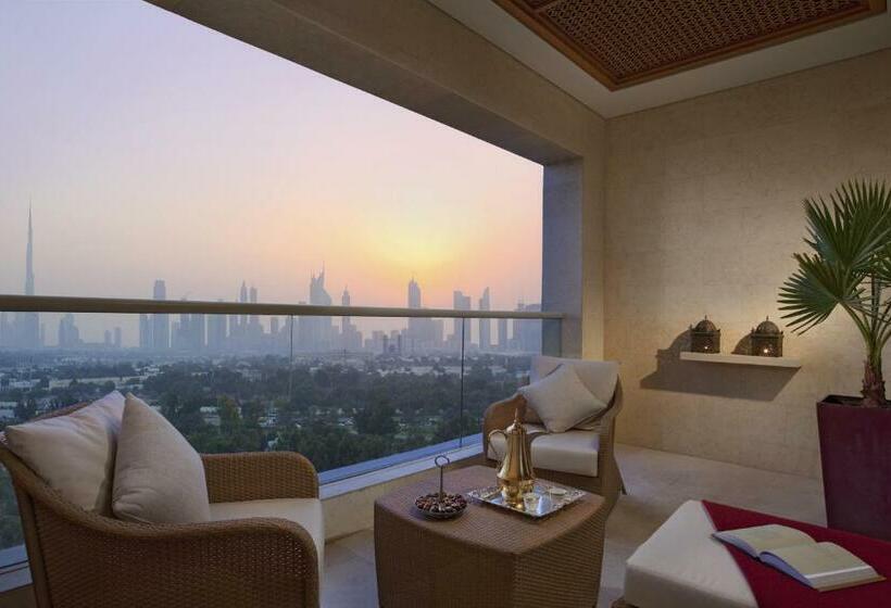 Номер Клуб, Raffles Dubai