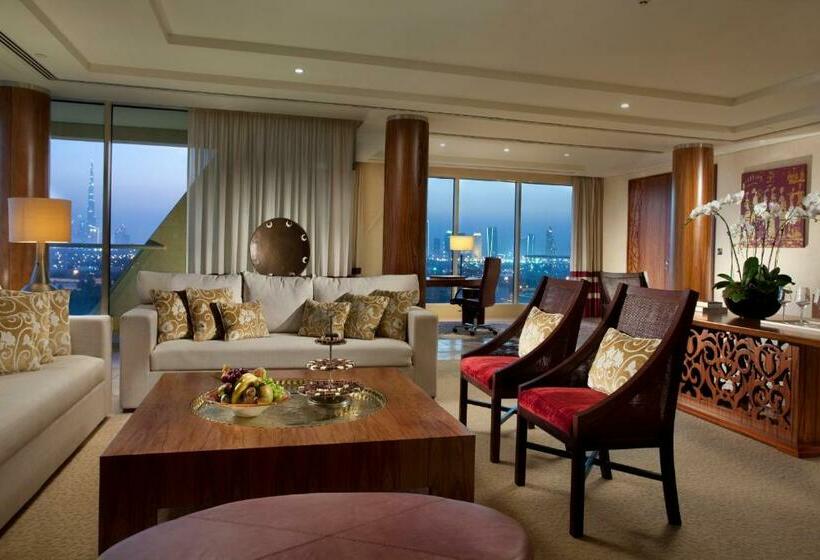 Люкс, Raffles Dubai