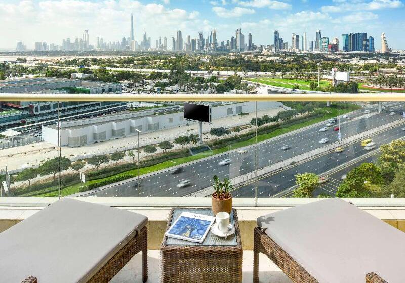 Номер Клуб, Raffles Dubai