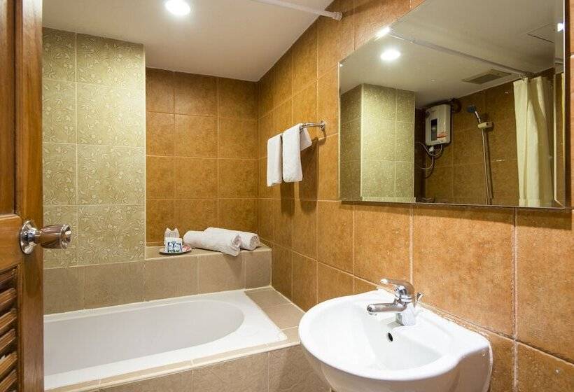 اتاق استاندارد, The Best Bangkok House
