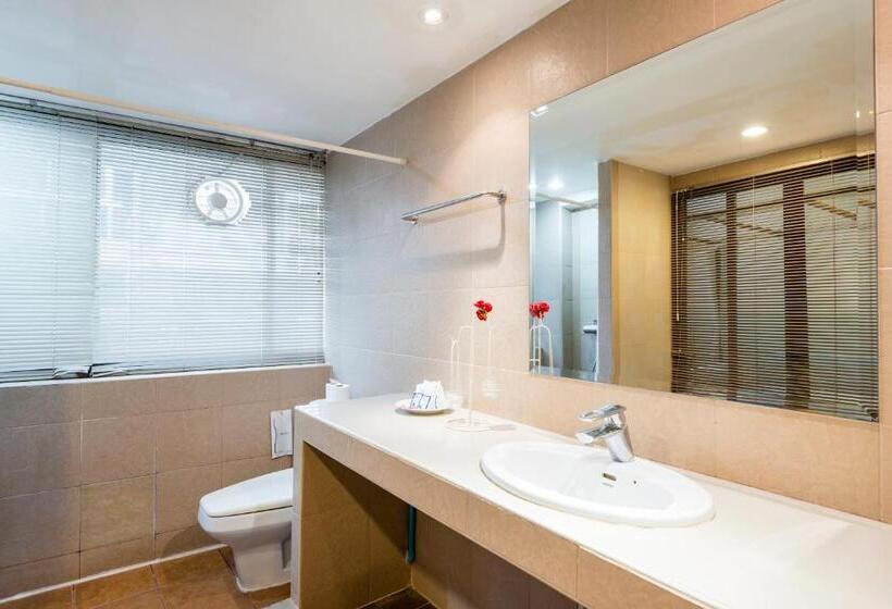 اتاق لوکس, The Best Bangkok House