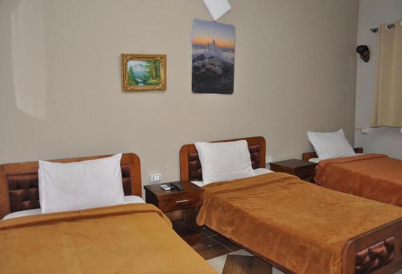 اتاق استاندارد سه نفره, Dahab Plaza