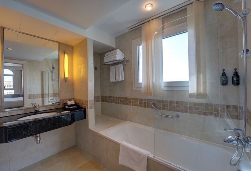 Президентский Люкс, Millennium Lakeview