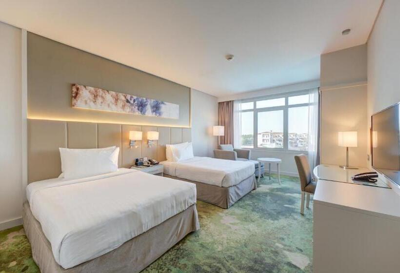 Номер Deluxe Вид на Озеро, Millennium Lakeview