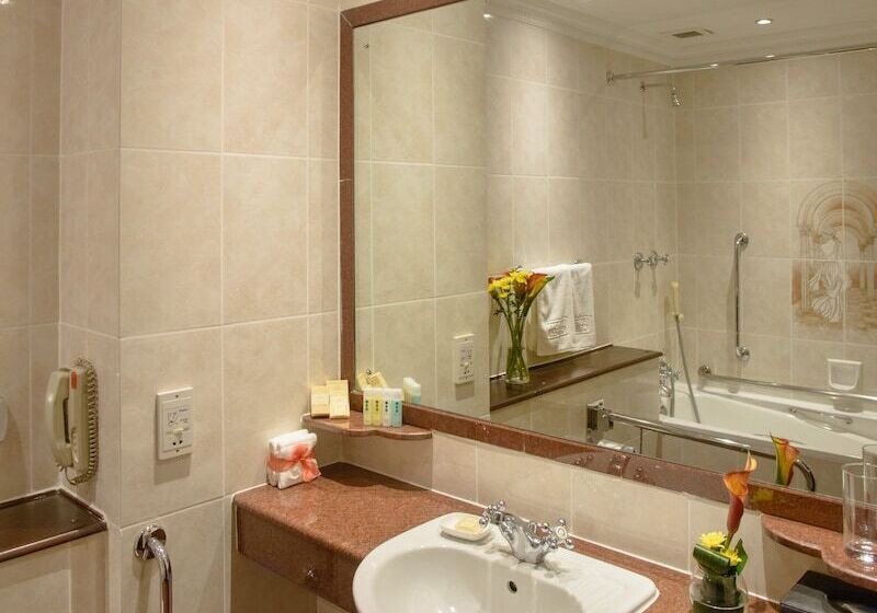 اتاق کلاب, Sarova Stanley