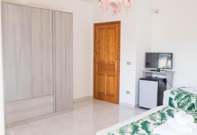 Семейный Номер Deluxe, B&b La Quercia Budoni, Tanaunella