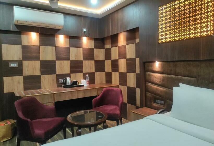 اتاق لوکس, Aavas Inn