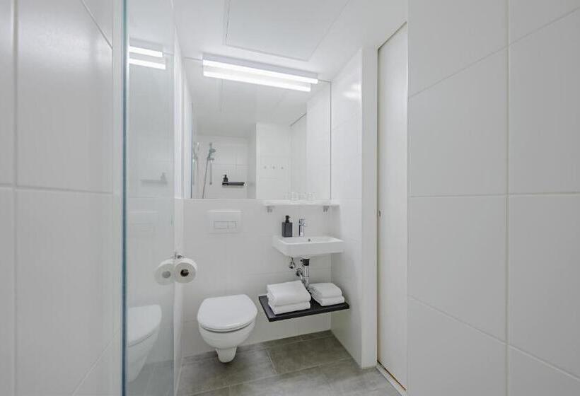 이코노미 싱글 룸, Dean S Home Budapest