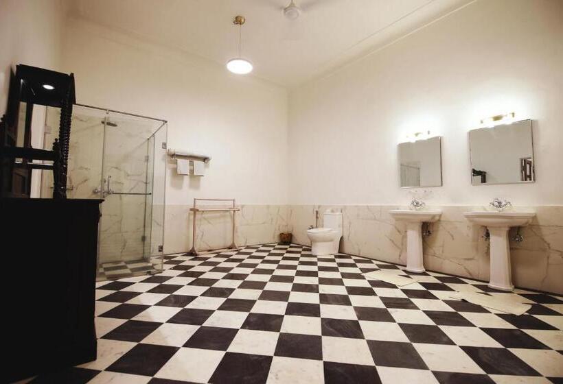Номер Deluxe, Rajmahal Palace By Kanota Hotels Near Bisalpur Dam