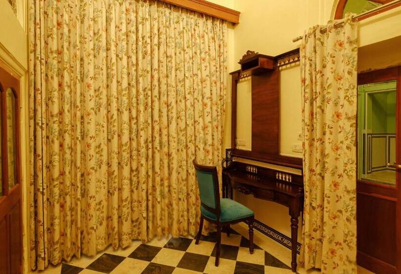 Номер Deluxe, Rajmahal Palace By Kanota Hotels Near Bisalpur Dam