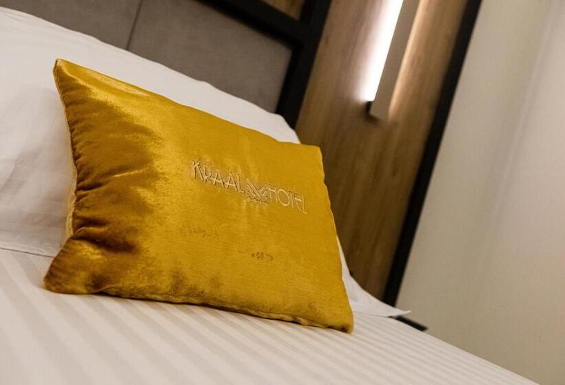 اتاق استاندارد سه نفره, Kraal Hotel Vlore