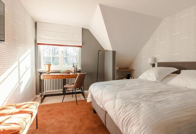 Номер Стандарт, Villa Monceau Louvain La Neuve