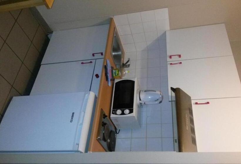 Номер Стандарт Индивидуальный, Room In Studio   Condo Gardens Leuven   Budget Studio Single