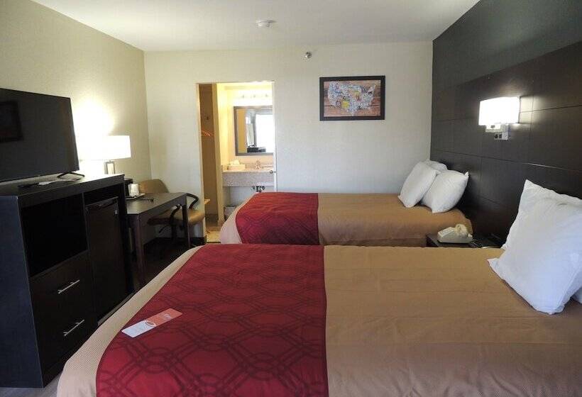 Номер Стандарт 2 Двуспальные Кровати, Econo Lodge Freeport  Brunswick Area