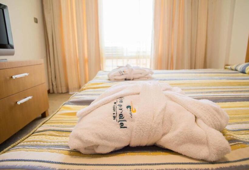 带1个卧室的带阳台的公寓, Emerald Beach Resort & Spa