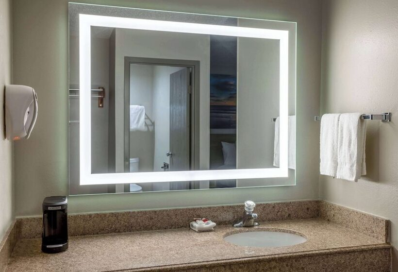 Номер Deluxe, Days Inn By Wyndham Pleasant Prairie Kenosha