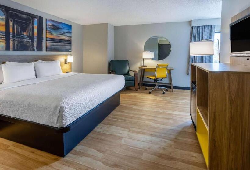 Номер Deluxe Кровать Кинг, Days Inn By Wyndham Pleasant Prairie Kenosha