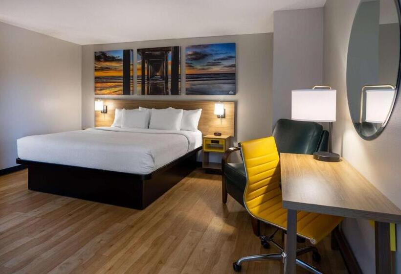 Номер Deluxe Кровать Кинг, Days Inn By Wyndham Pleasant Prairie Kenosha