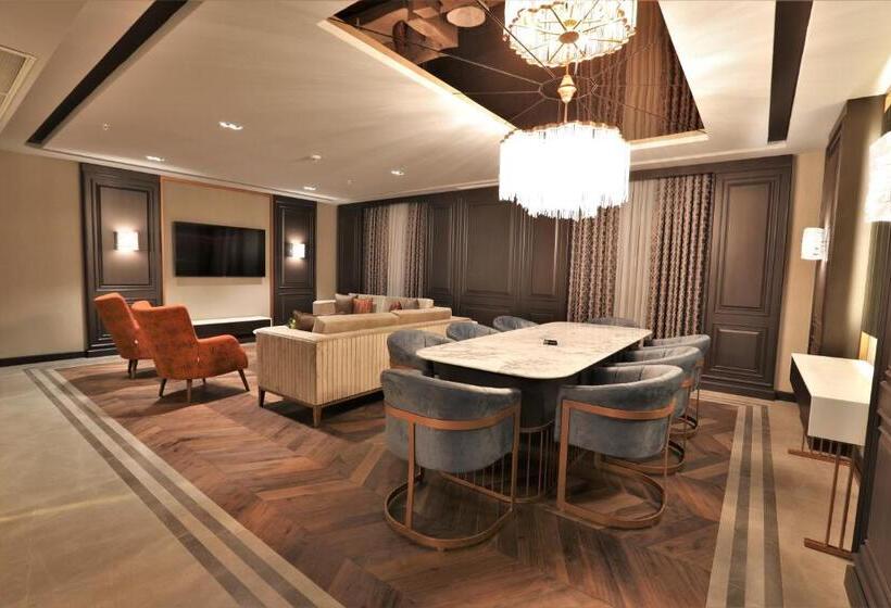 Президентский Люкс, Limak Skopje Luxury
