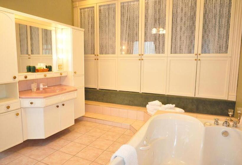 Номер Superior Кровать Кинг, Brockamour Manor Bed And Breakfast