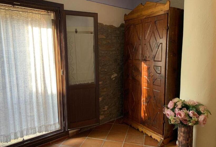 Номер Стандарт Трехместный, Caserío De Fatás
