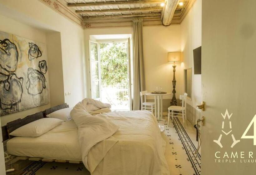 اتاق لوکس سه تخته, Guest House A Via Dei Pellegrini