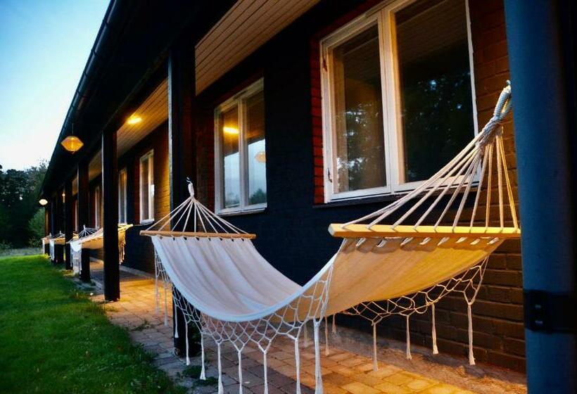 اتاق لوکس, Nature Shelter