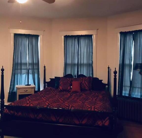 带大床的标准间, Historic 1912 Hoover House Bed And Breakfast