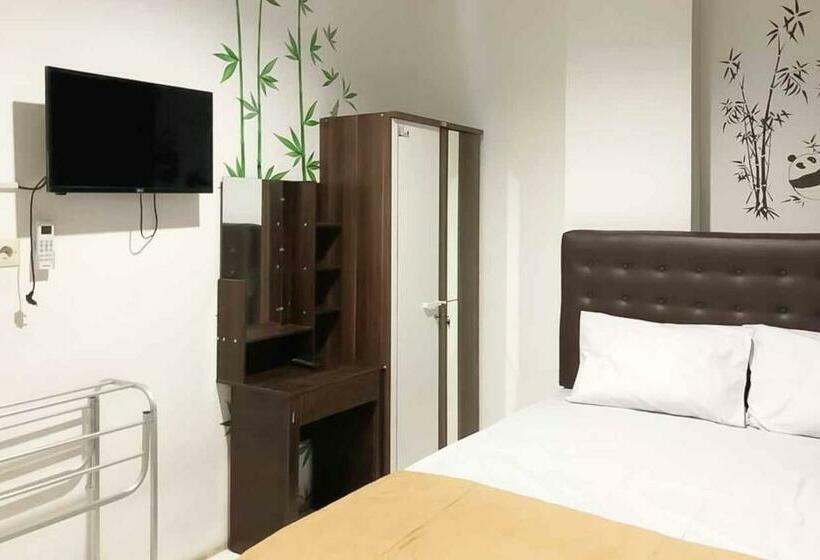 Номер Economy, Sas Guest House Mitra Reddoorz At Darmo Park 2 Surabaya