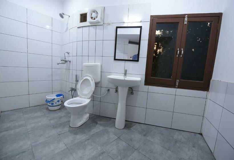 Трехместный Номер Deluxe, Mayur