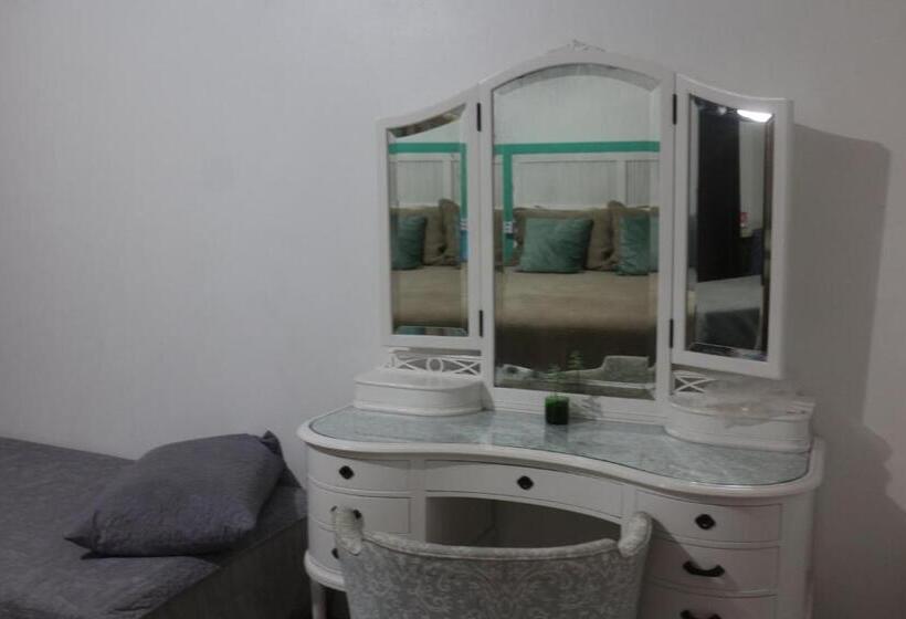 اتاق خانوادگی با چشم‌انداز کوه, Pousada Vitrine