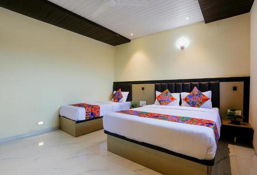 スーペリアールーム, Fabhotel Prime Land   Nr Bkc