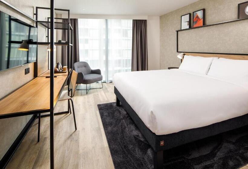 Номер Стандарт, Ibis London Sutton Point