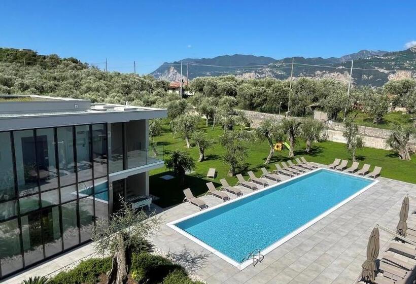 Апартаменты 1 Спальня с Террасой, Residence Malcesine Active&family