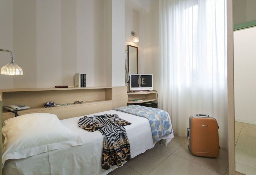 스탠다드 트리플 룸, Calypso Rimini Marina Centro
