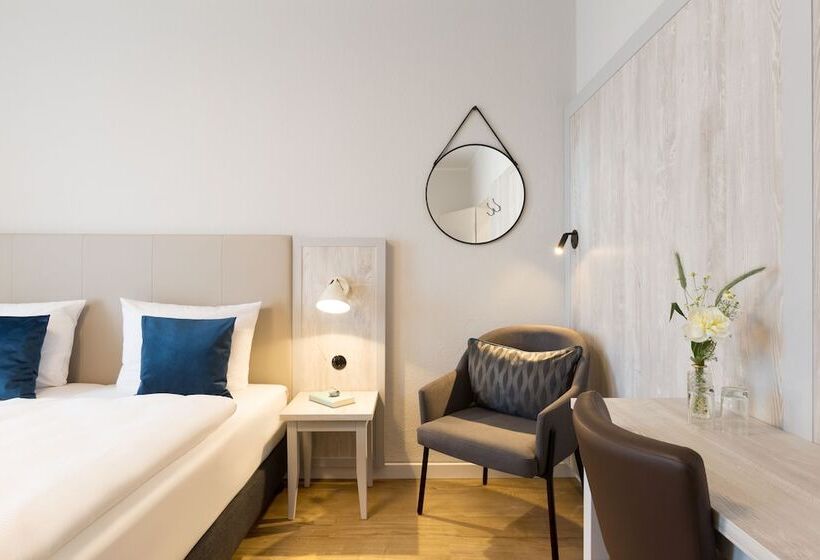 Номер Стандарт с Балконом, Koopmanns Hotel Und Lädchen