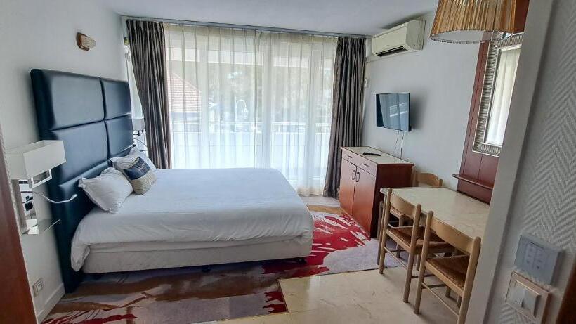 Студия Стандарт, Appart Hôtel Le Trianon