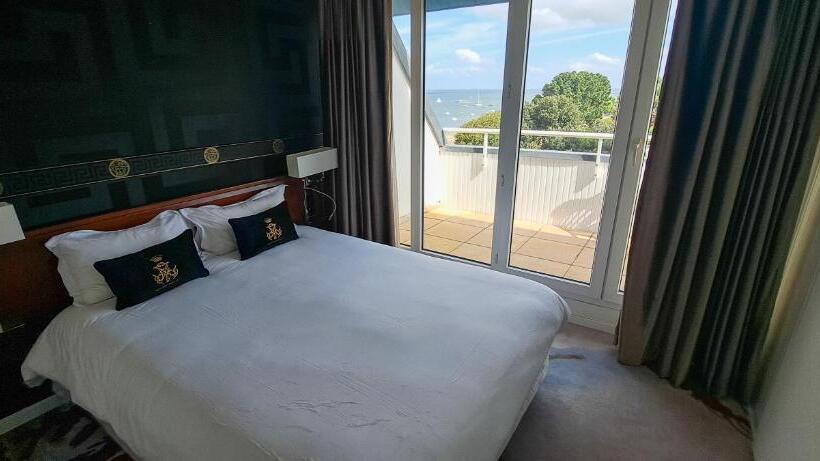 Апартаменты 1 Спальня Вид на Море, Appart Hôtel Le Trianon
