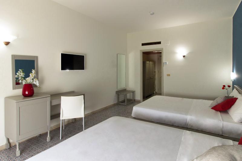 Трехместный Номер Классика, Saracen Sands Hotel & Congress Centre   Palermo
