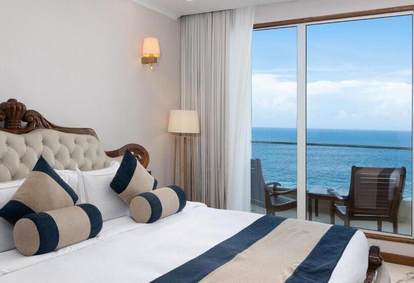Студия Стандарт, Araliya Beach Resort & Spa Unawatuna  Where You Meet The Sea All Year