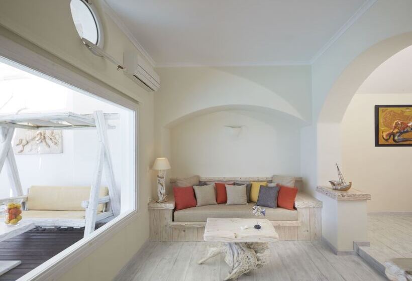 جناح مزود بحمام سباحة, Athermi Suites  Adults Only