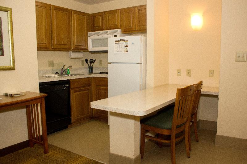Люкс Кровать Квин, Staybridge Suites Houston Willowbrook, An Ihg